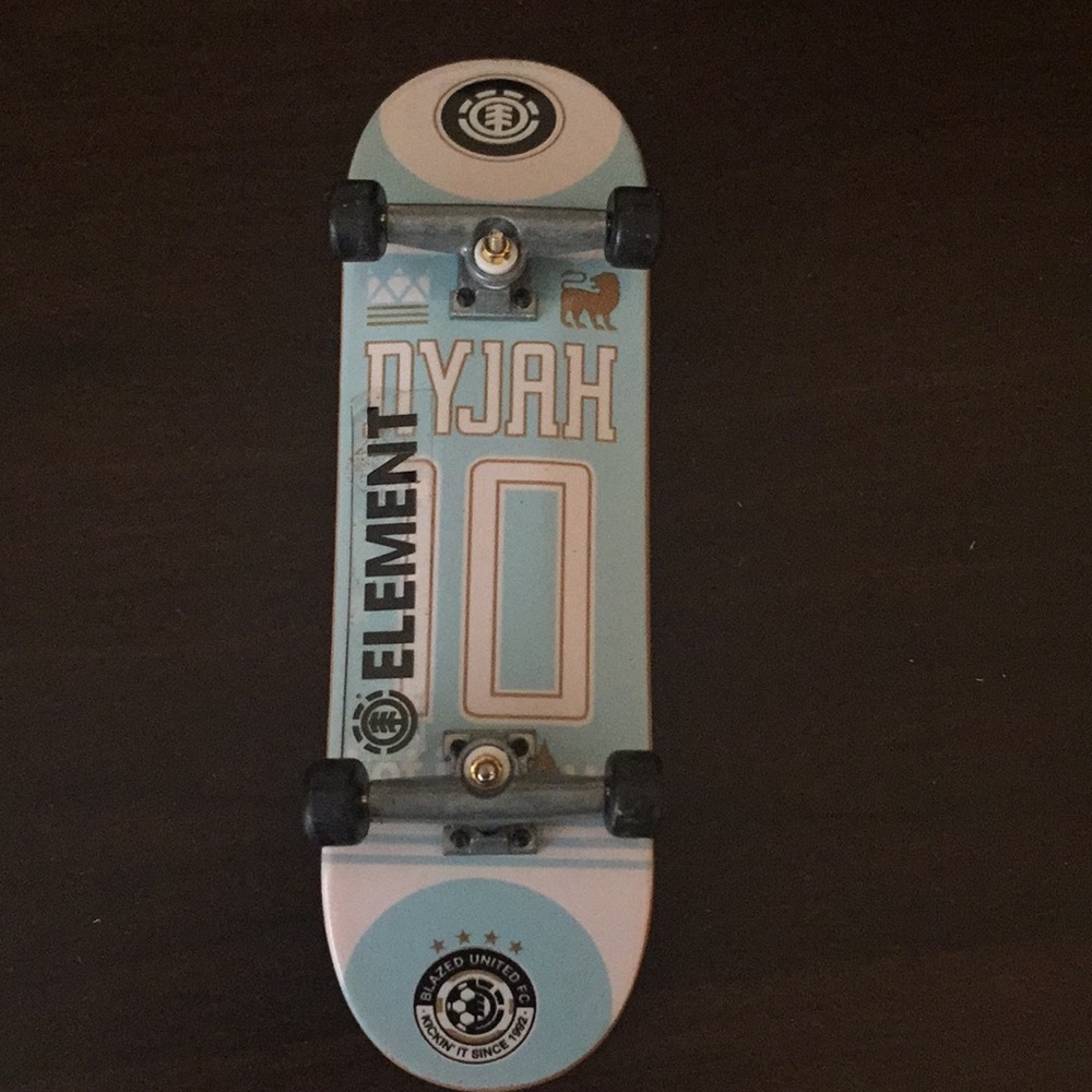 Tech deck with ramps